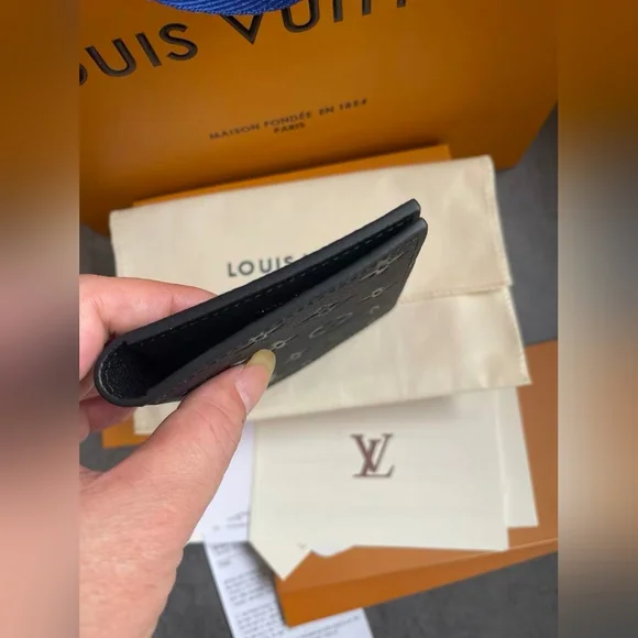 Louis Vuitton Passport Cover - Picture 7 of 11